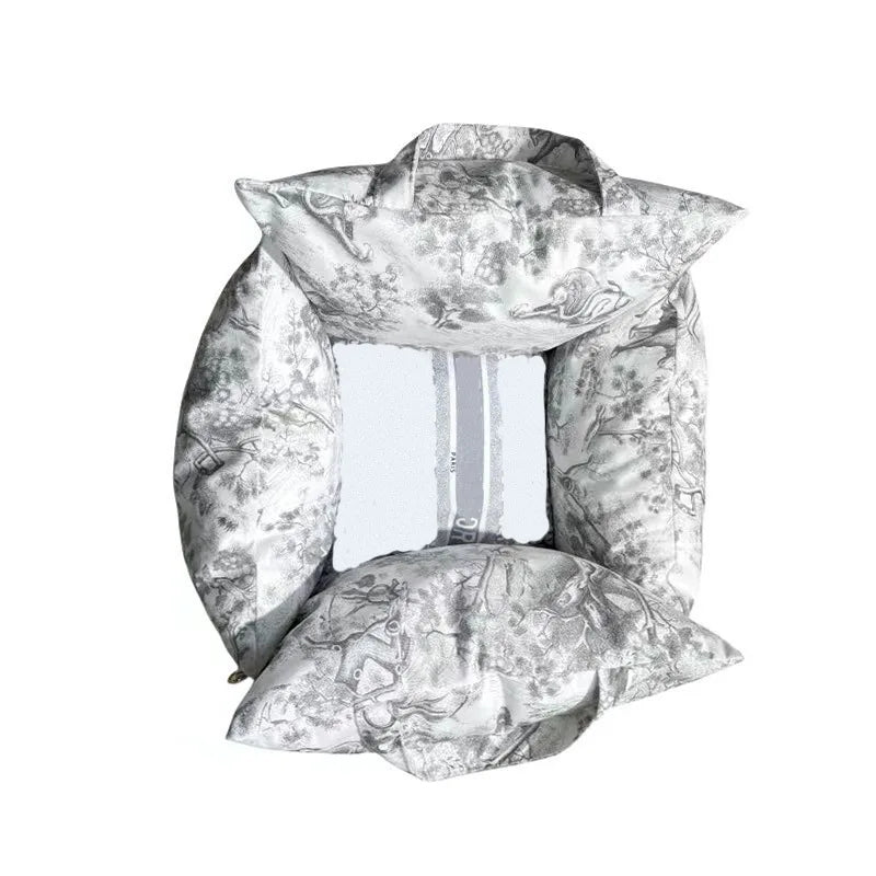 Dog Car Seat Bed for Small Pets Teddy Schnauzer Chihuahua Travel Car Mat Animal Carriers Dogs Cats Sofa Travel Mattress for Pets